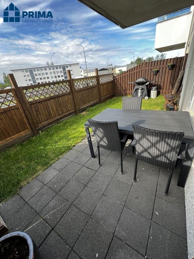 Flatahraun 1, 220 Hafnarfjörður