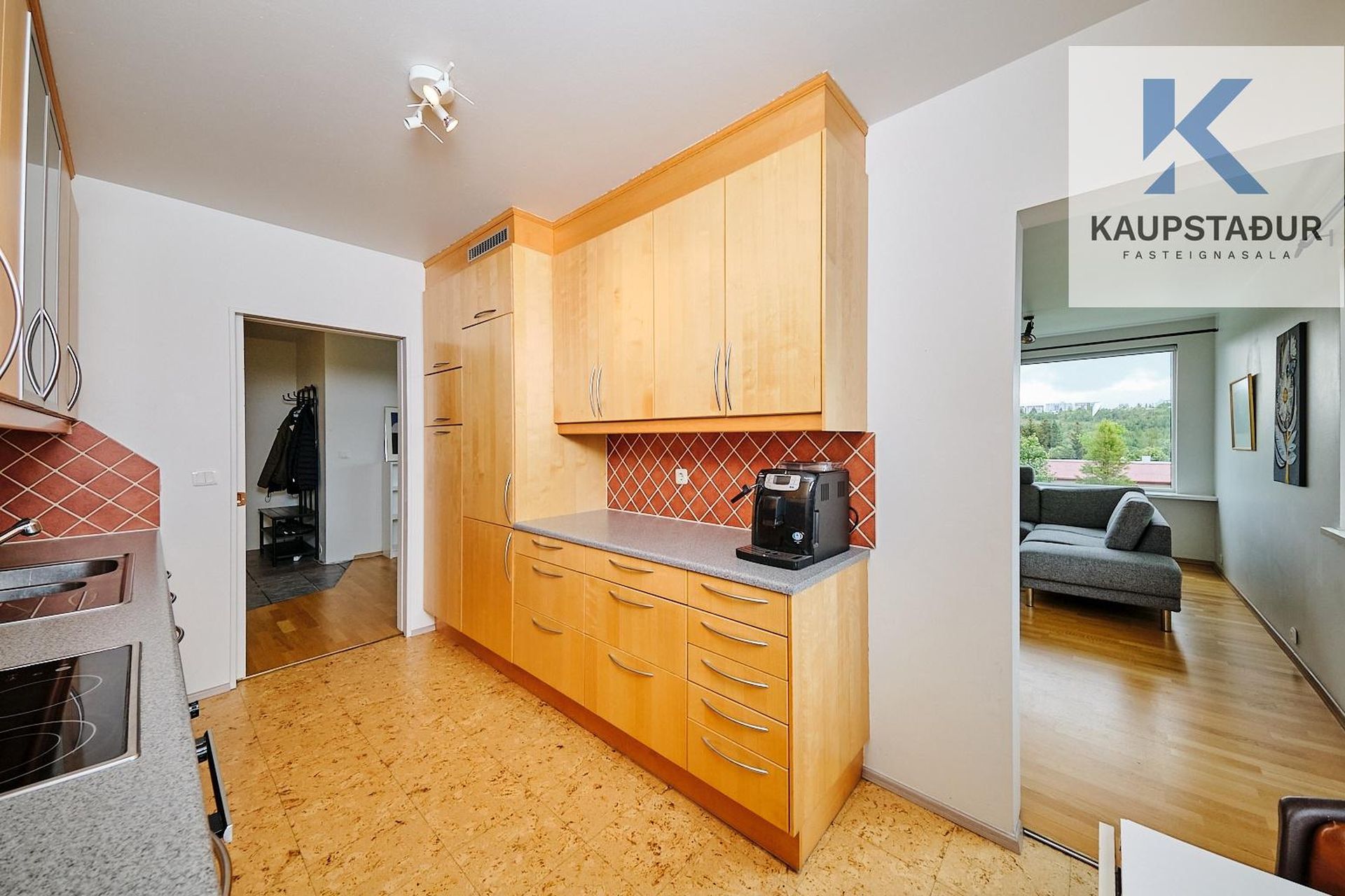 Hraunbær 6, 110 Reykjavík