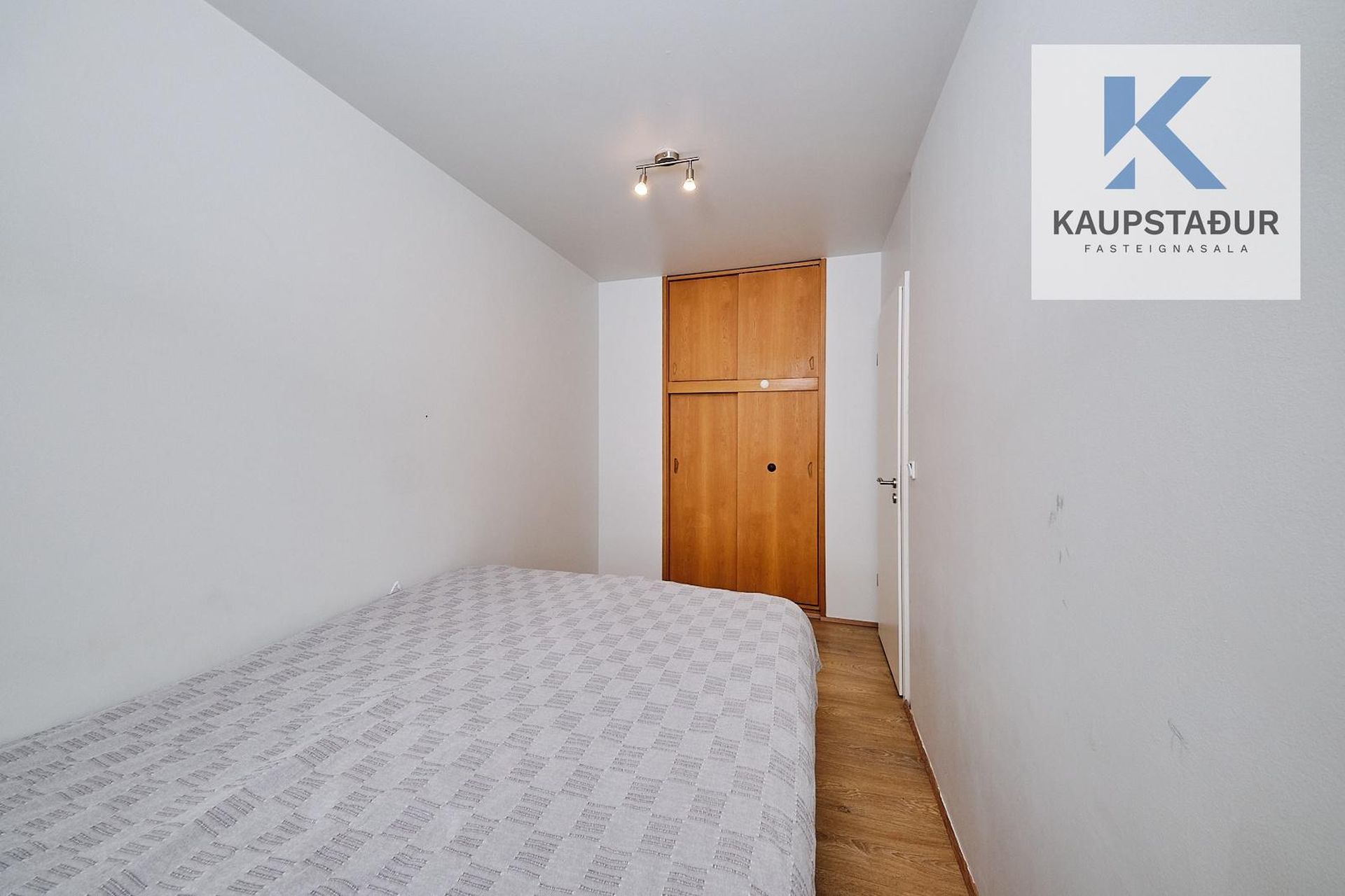 Hraunbær 6, 110 Reykjavík