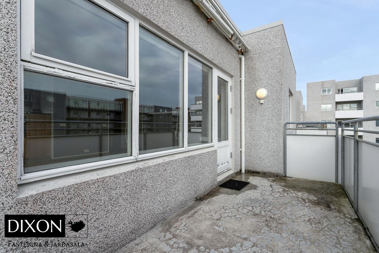 Þórðarsveigur 16, 113 Reykjavík