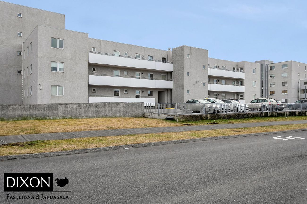 Þórðarsveigur 16, 113 Reykjavík