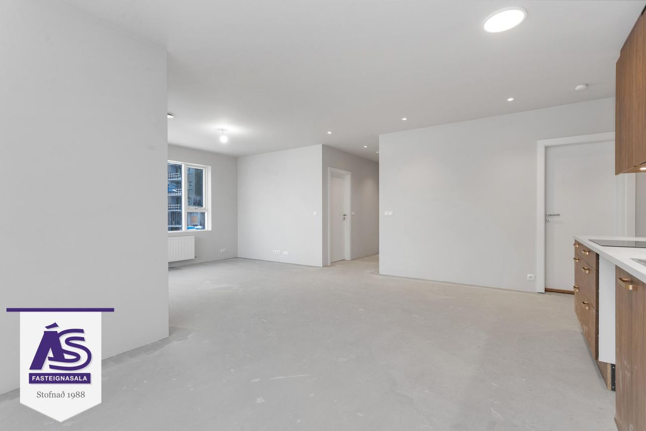 Hringhamar 33, 221 Hafnarfjörður