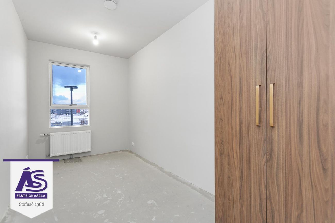 Hringhamar 33, 221 Hafnarfjörður