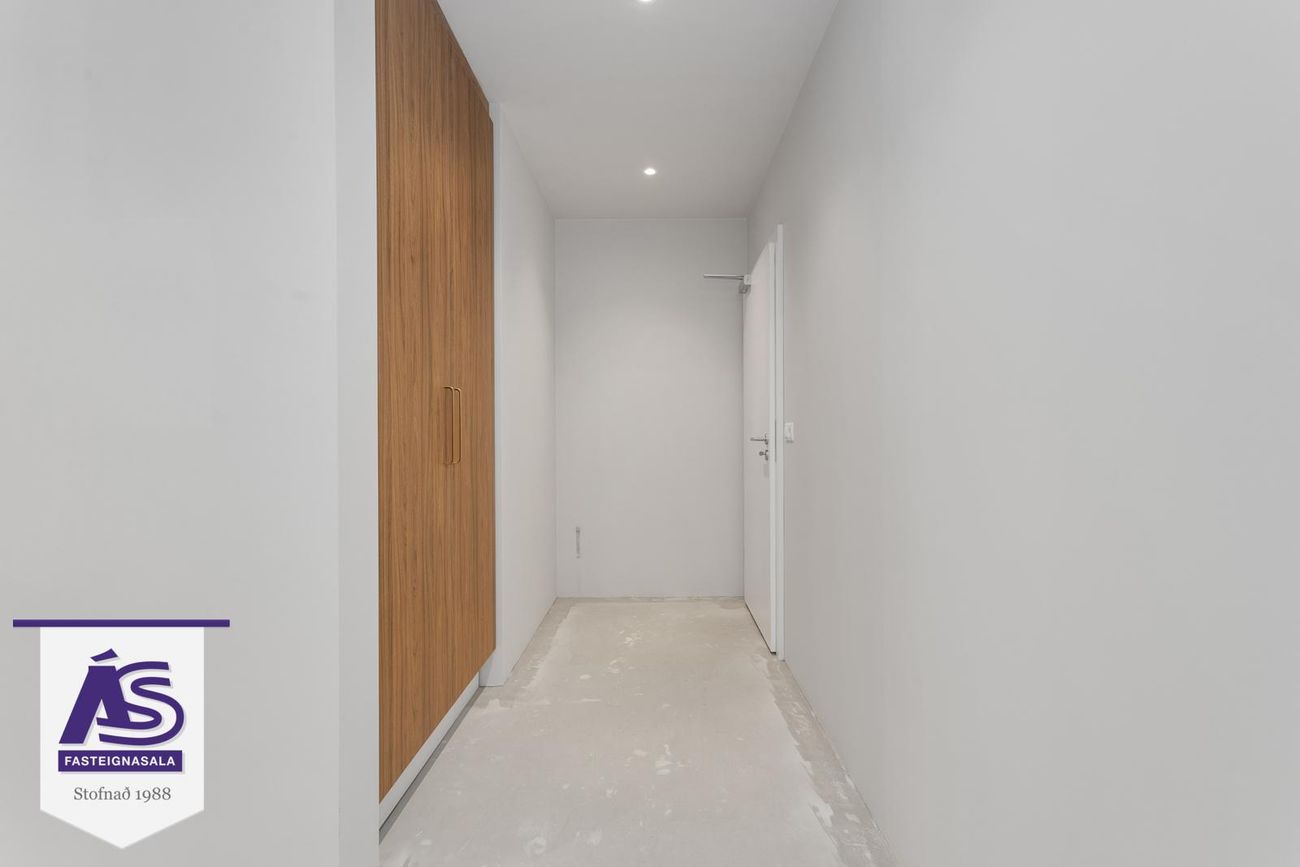 Hringhamar 33, 221 Hafnarfjörður