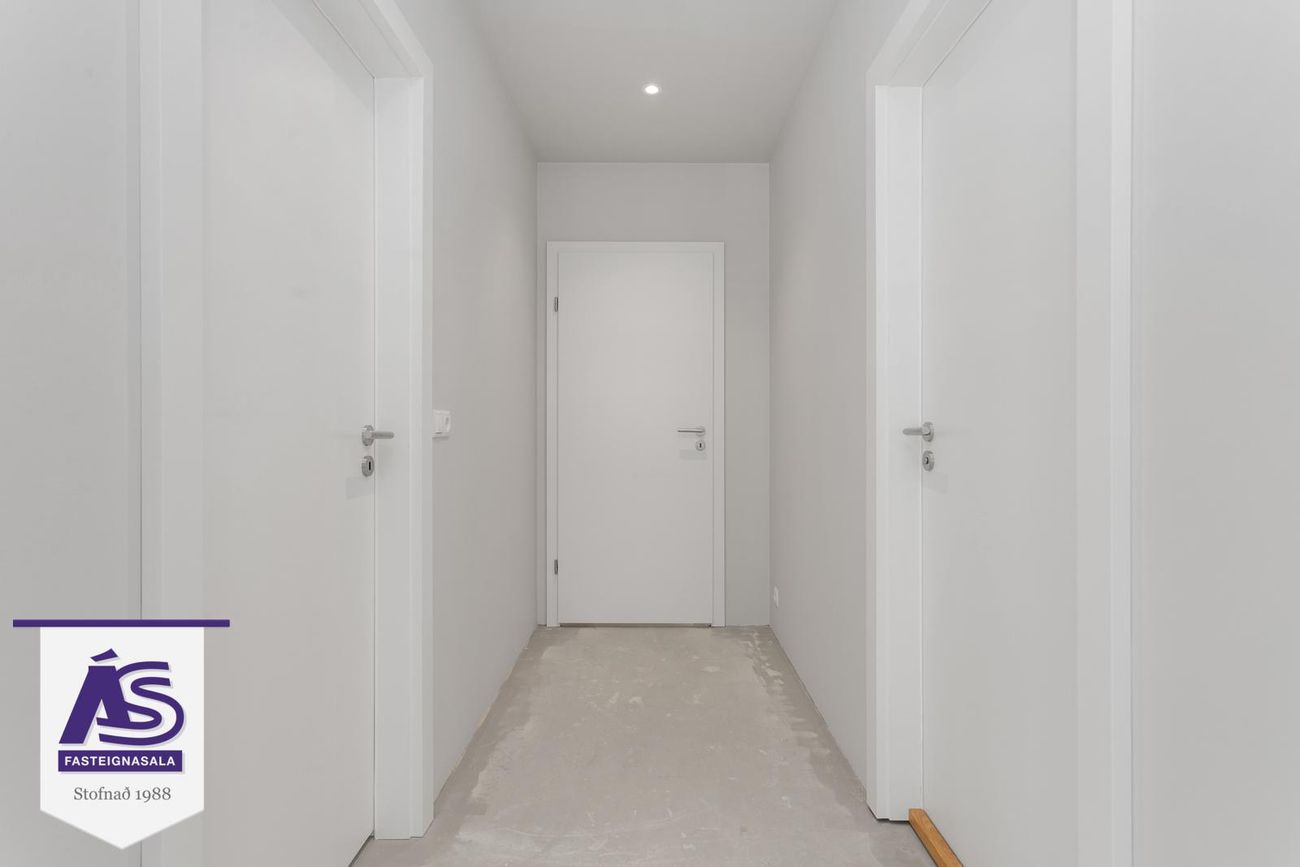 Hringhamar 33, 221 Hafnarfjörður
