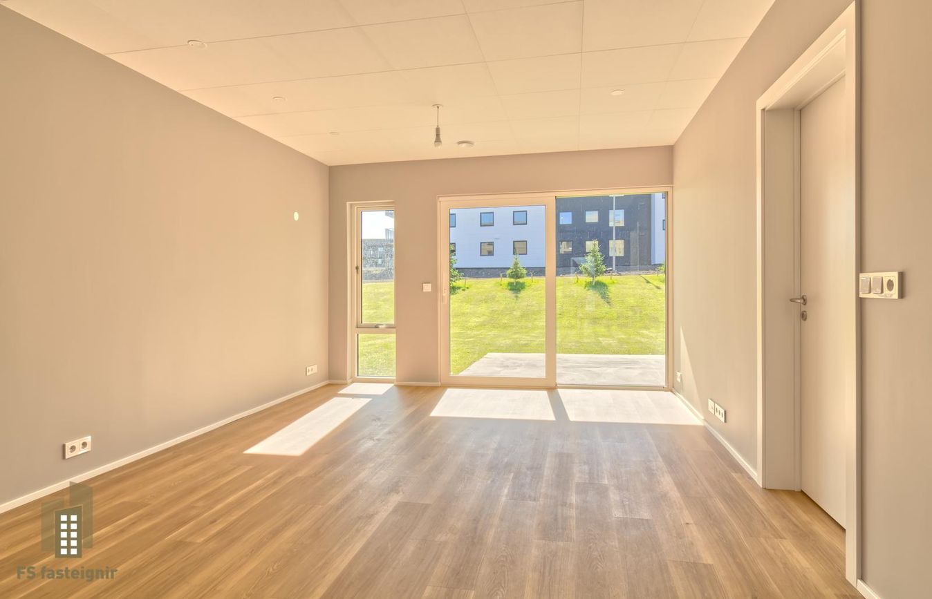 Lækjarmói 8, 603 Akureyri
