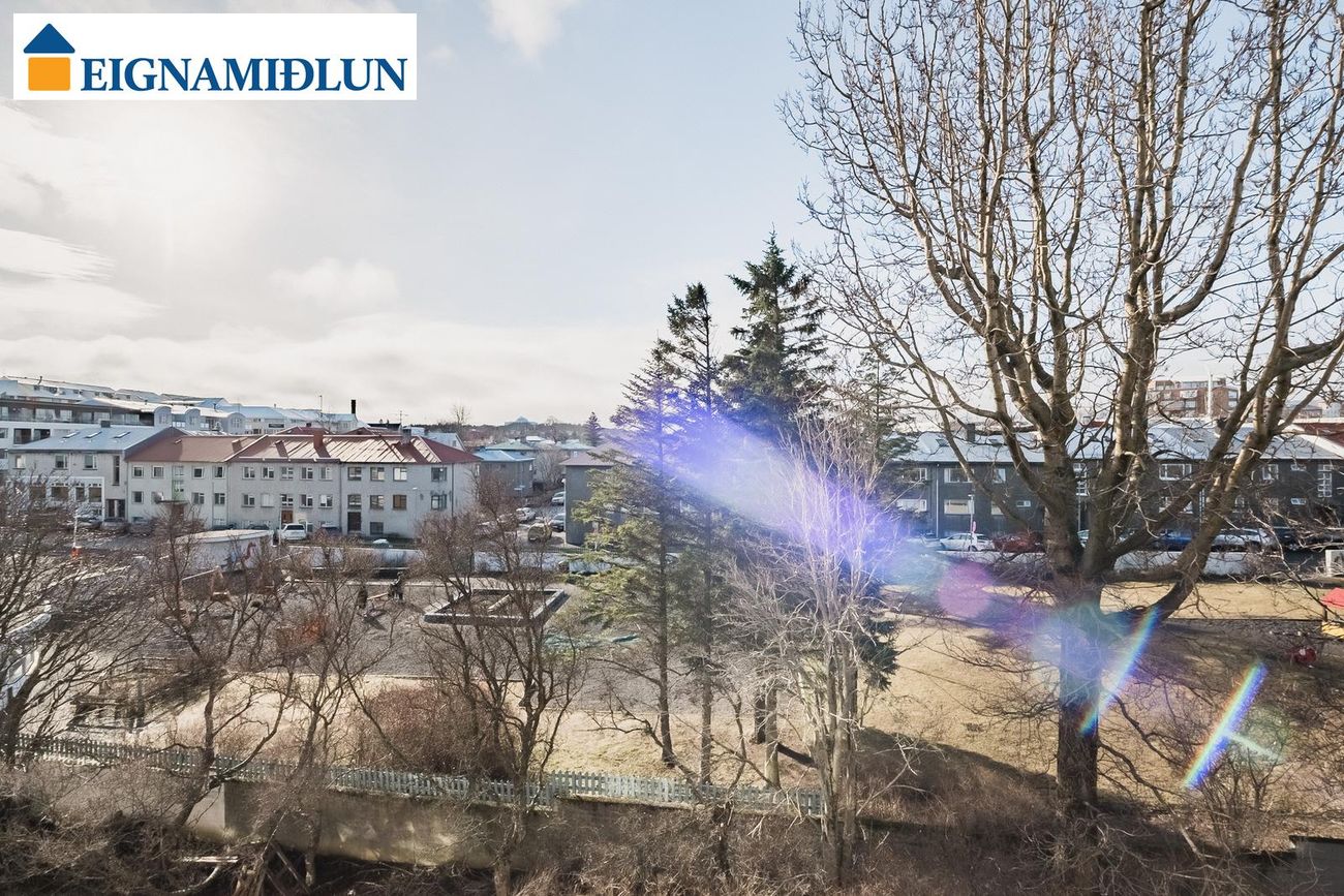 Grettisgata 94, 105 Reykjavík