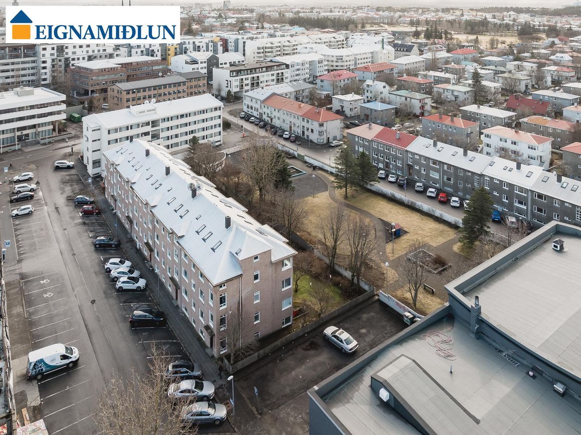 Grettisgata 94, 105 Reykjavík