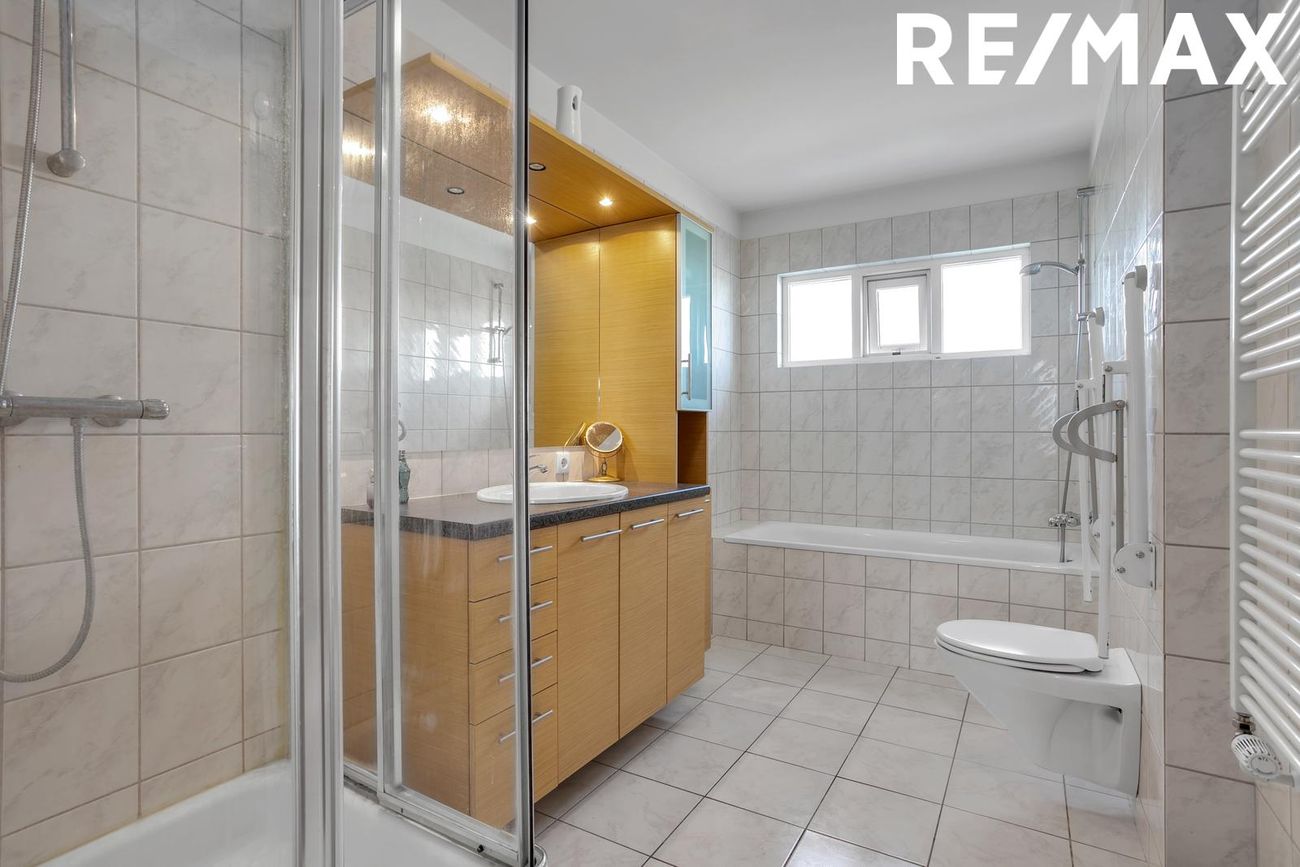 Drekavellir 18, 221 Hafnarfjörður