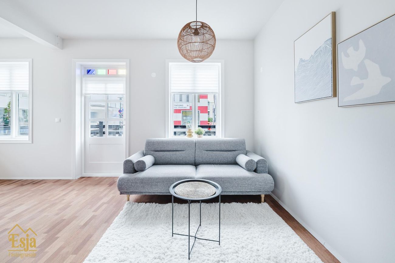 Hverfisgata 83, 101 Reykjavík