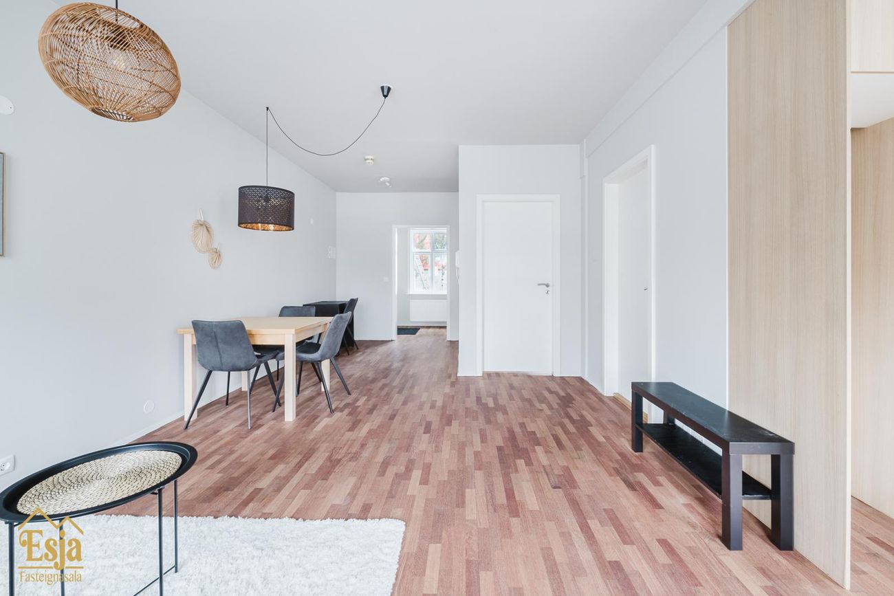 Hverfisgata 83, 101 Reykjavík