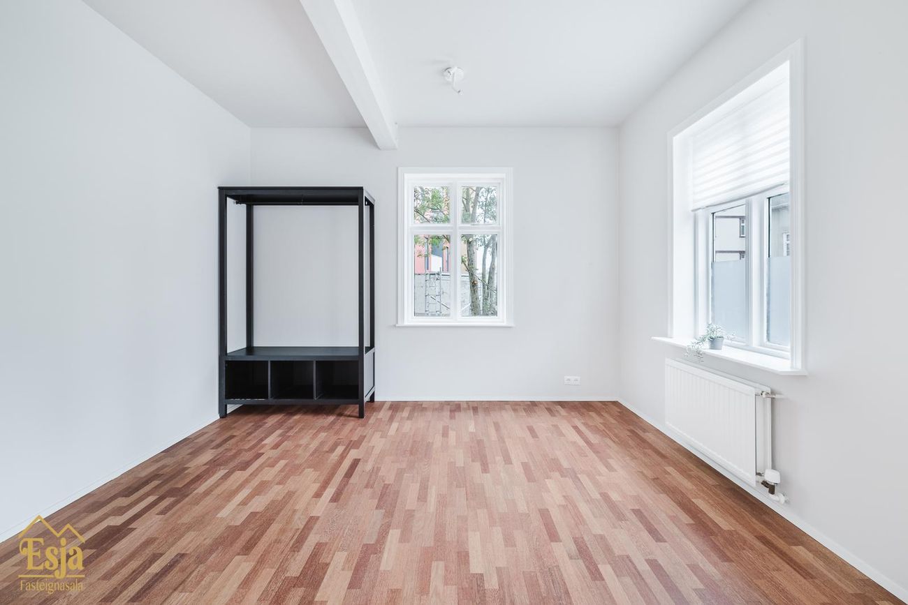 Hverfisgata 83, 101 Reykjavík