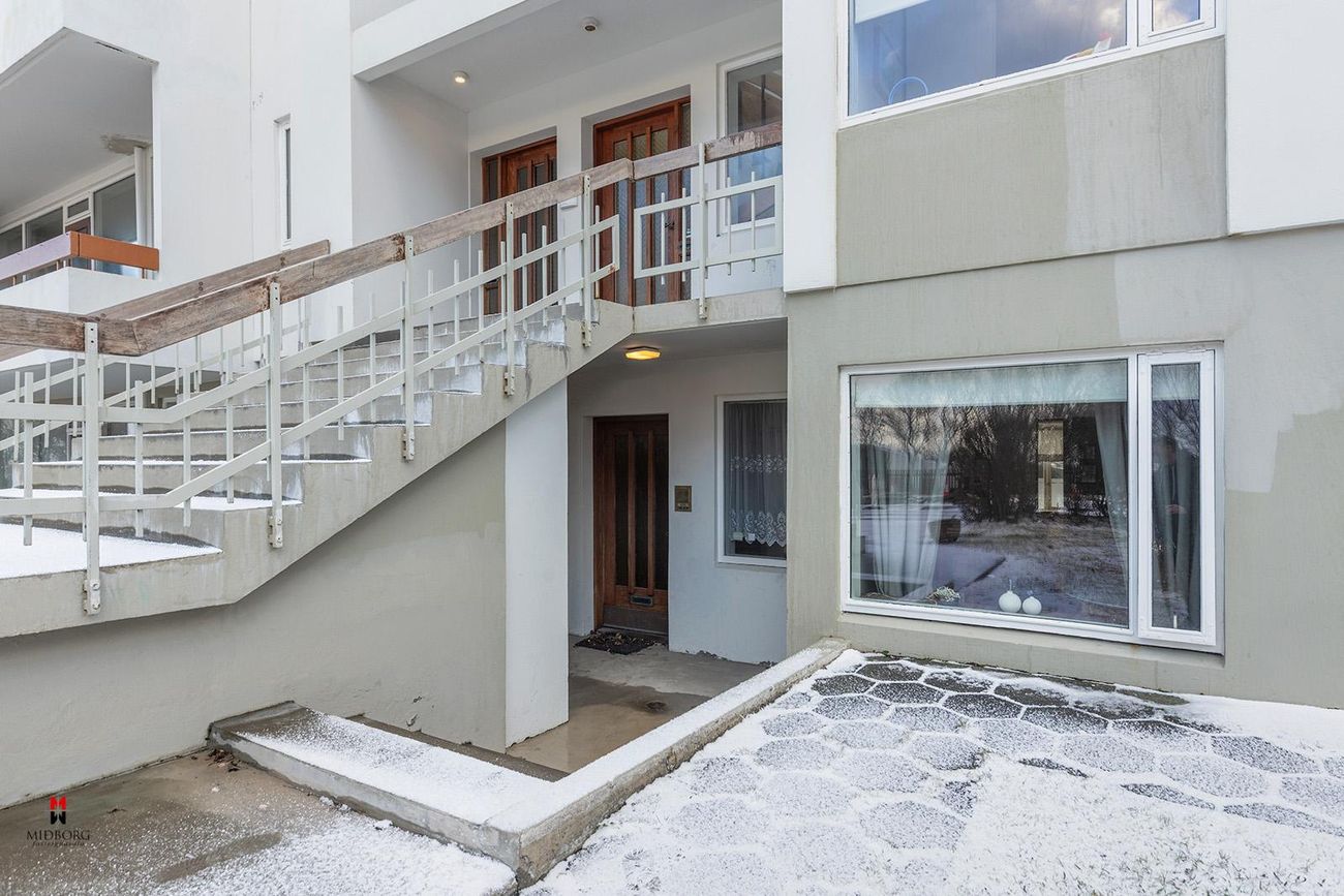 Hagamelur 52, 107 Reykjavík