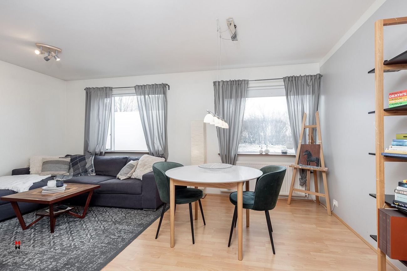 Hagamelur 52, 107 Reykjavík