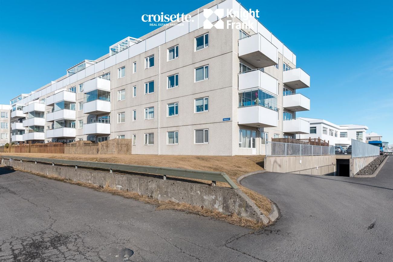 Flatahraun 1, 220 Hafnarfjörður