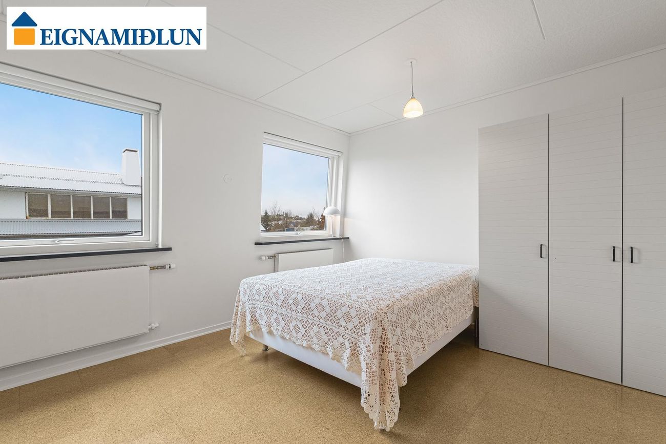 Rauðalækur 50, 105 Reykjavík