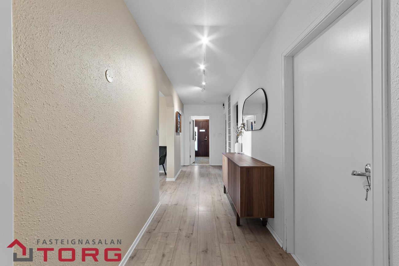 Kambsvegur 23 - 0101, 104 Reykjavík