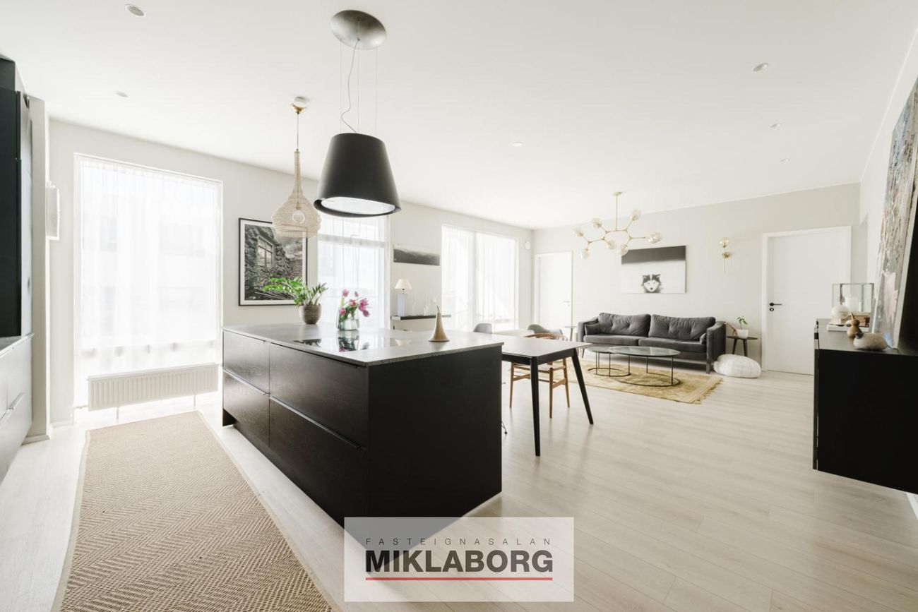 Valshlíð 10, 102 Reykjavík