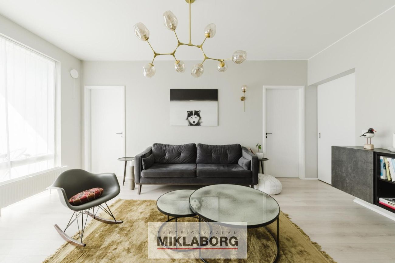 Valshlíð 10, 102 Reykjavík