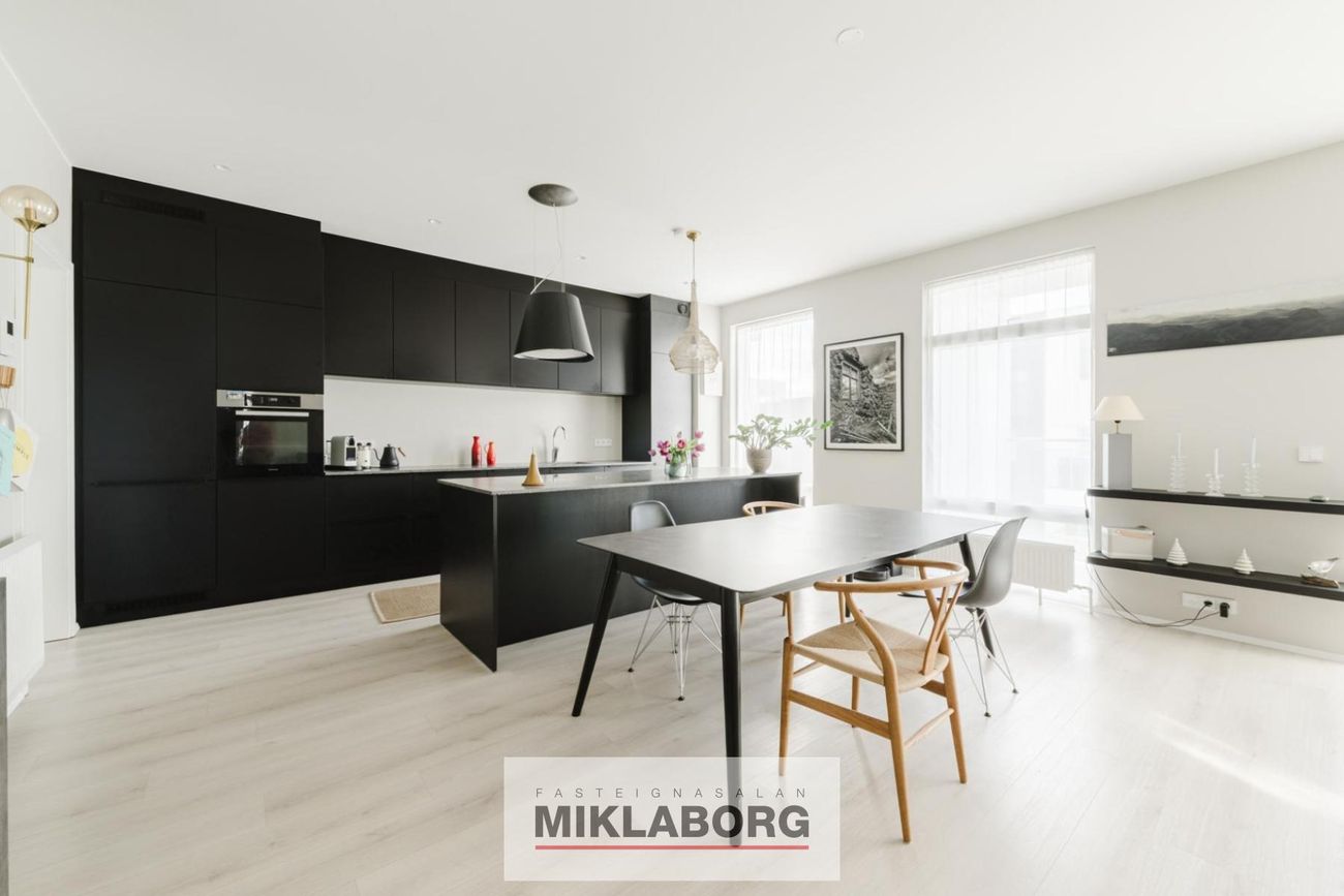 Valshlíð 10, 102 Reykjavík