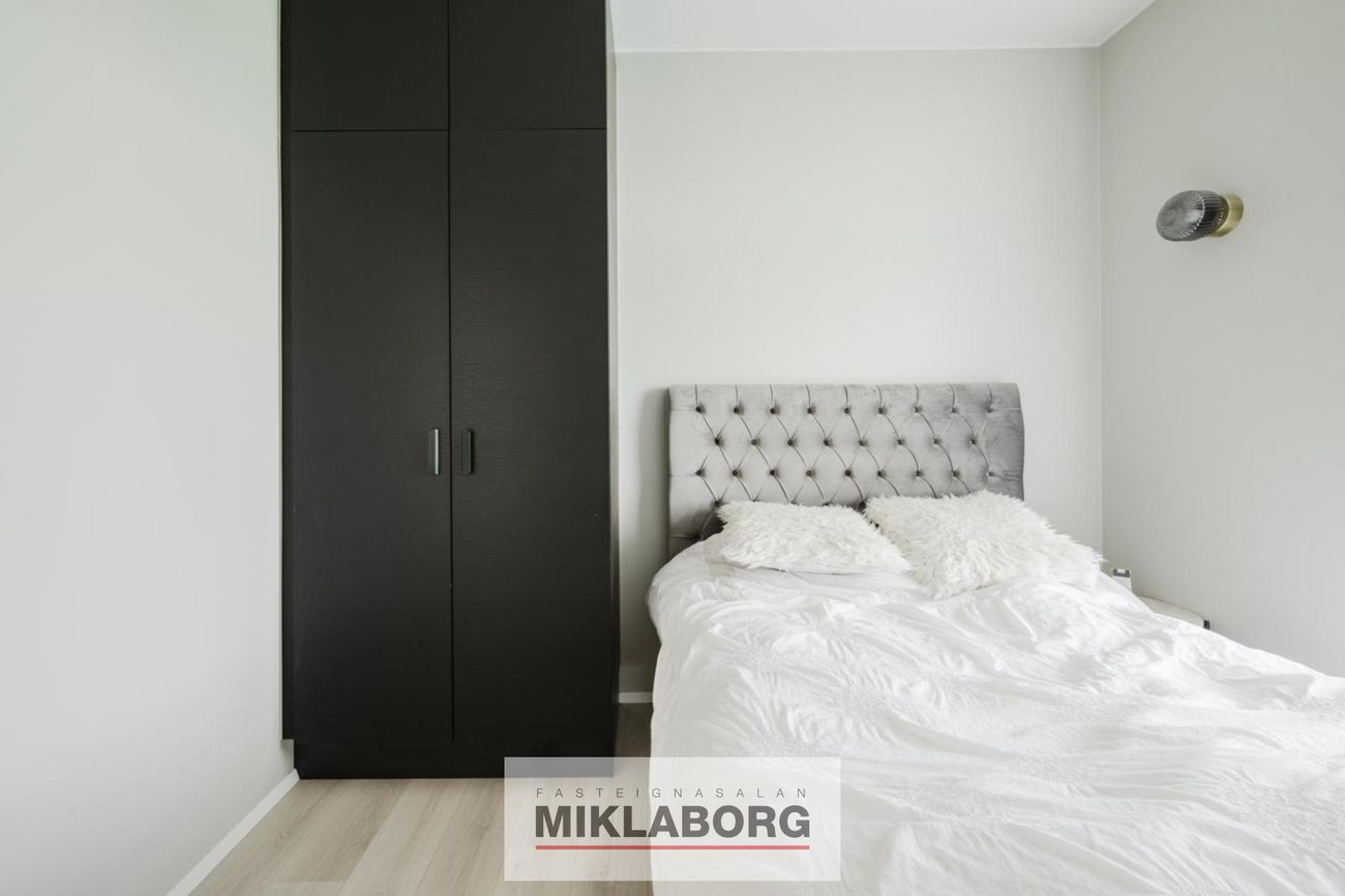 Valshlíð 10, 102 Reykjavík