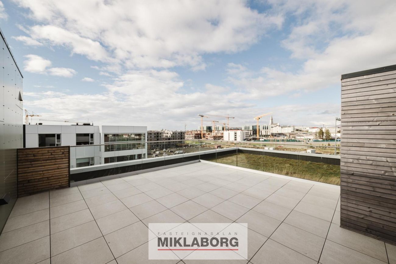Valshlíð 10, 102 Reykjavík