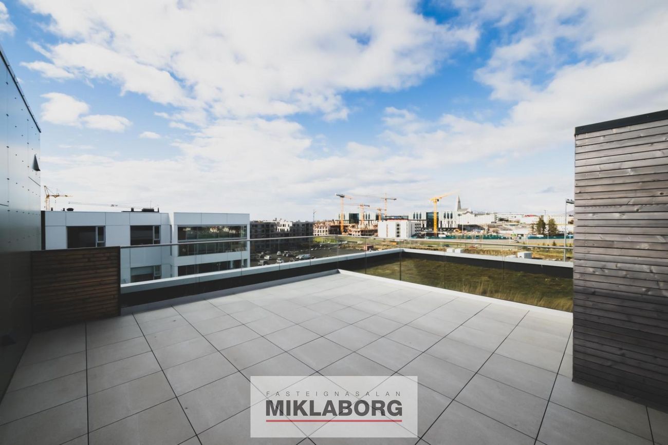 Valshlíð 10, 102 Reykjavík
