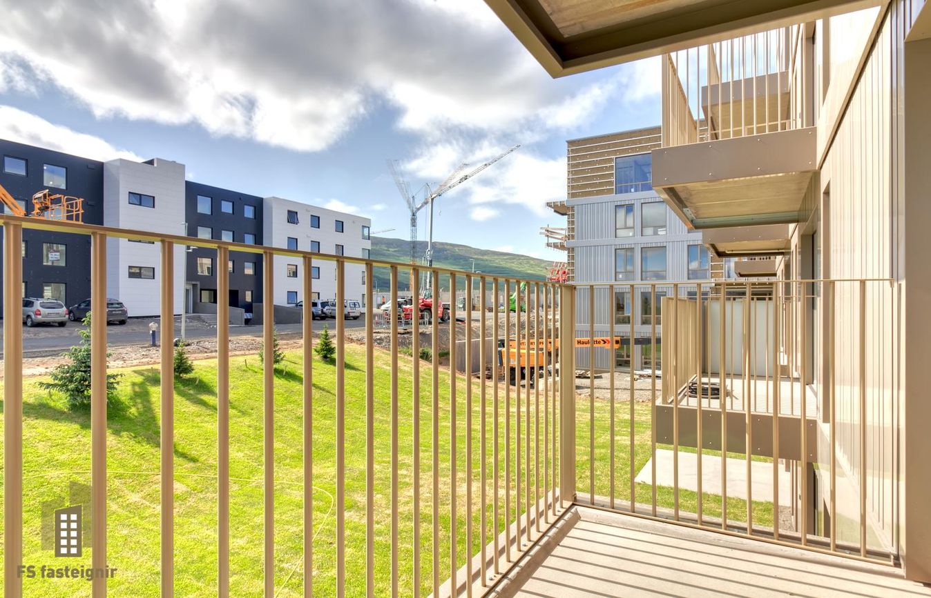 Lækjarmói 8, 603 Akureyri