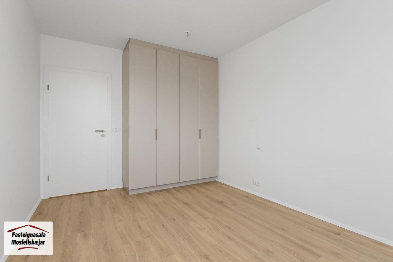Úugata 6, 270 Mosfellsbær