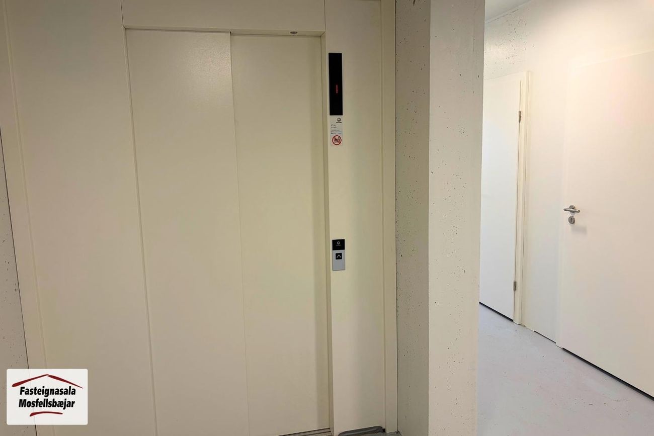 Úugata 6, 270 Mosfellsbær