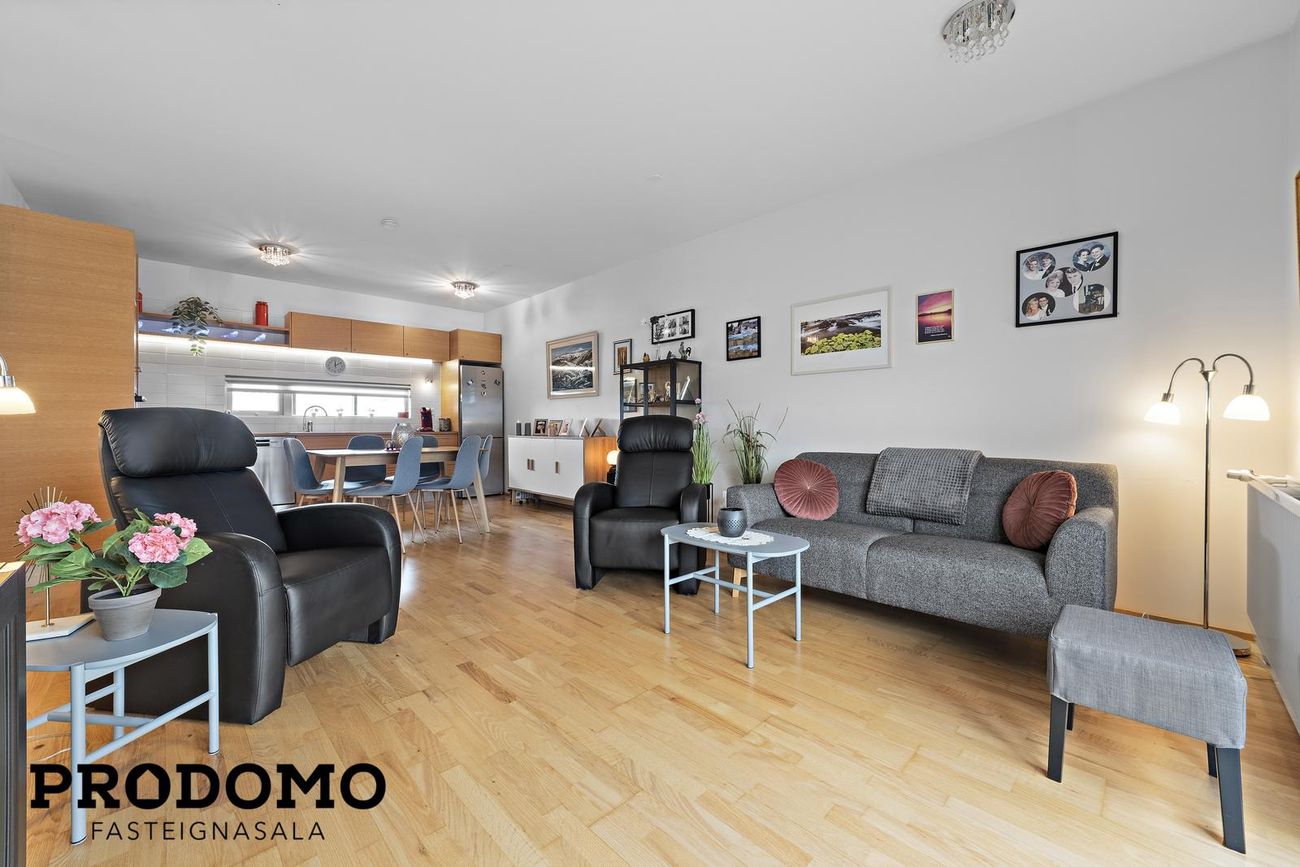 Krossmói 5, 260 Reykjanesbær