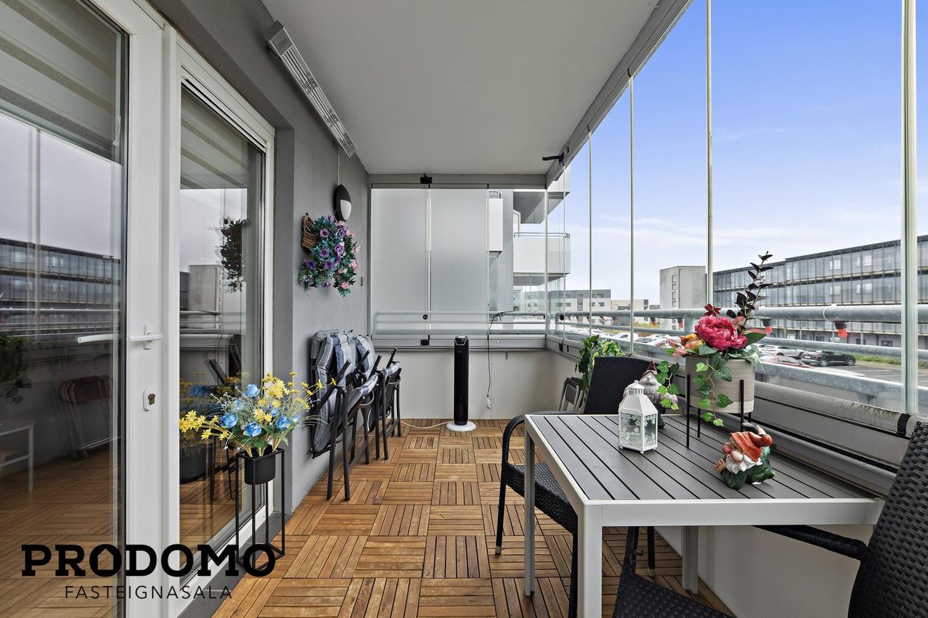 Krossmói 5, 260 Reykjanesbær