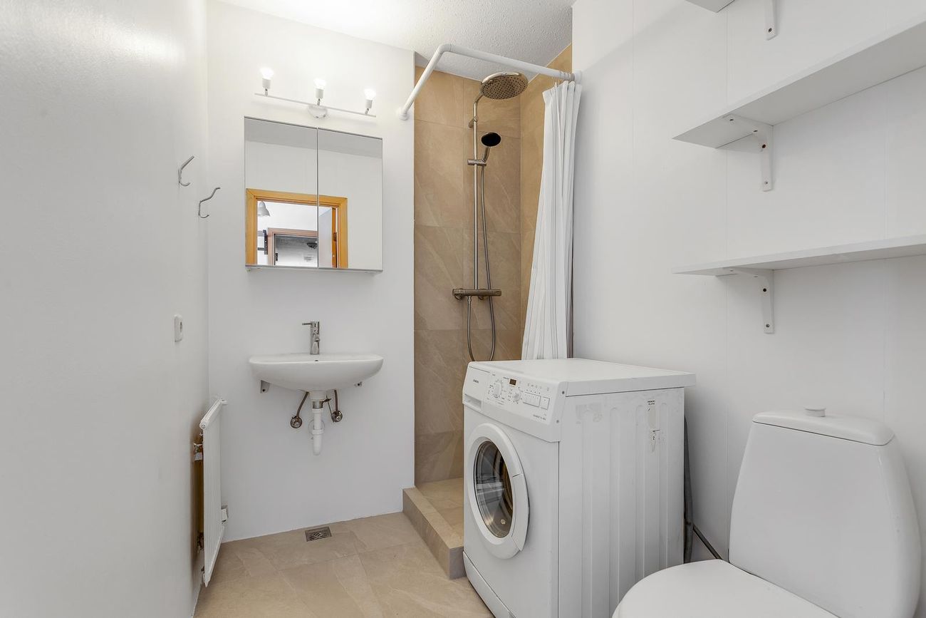Vallarás 2, 110 Reykjavík