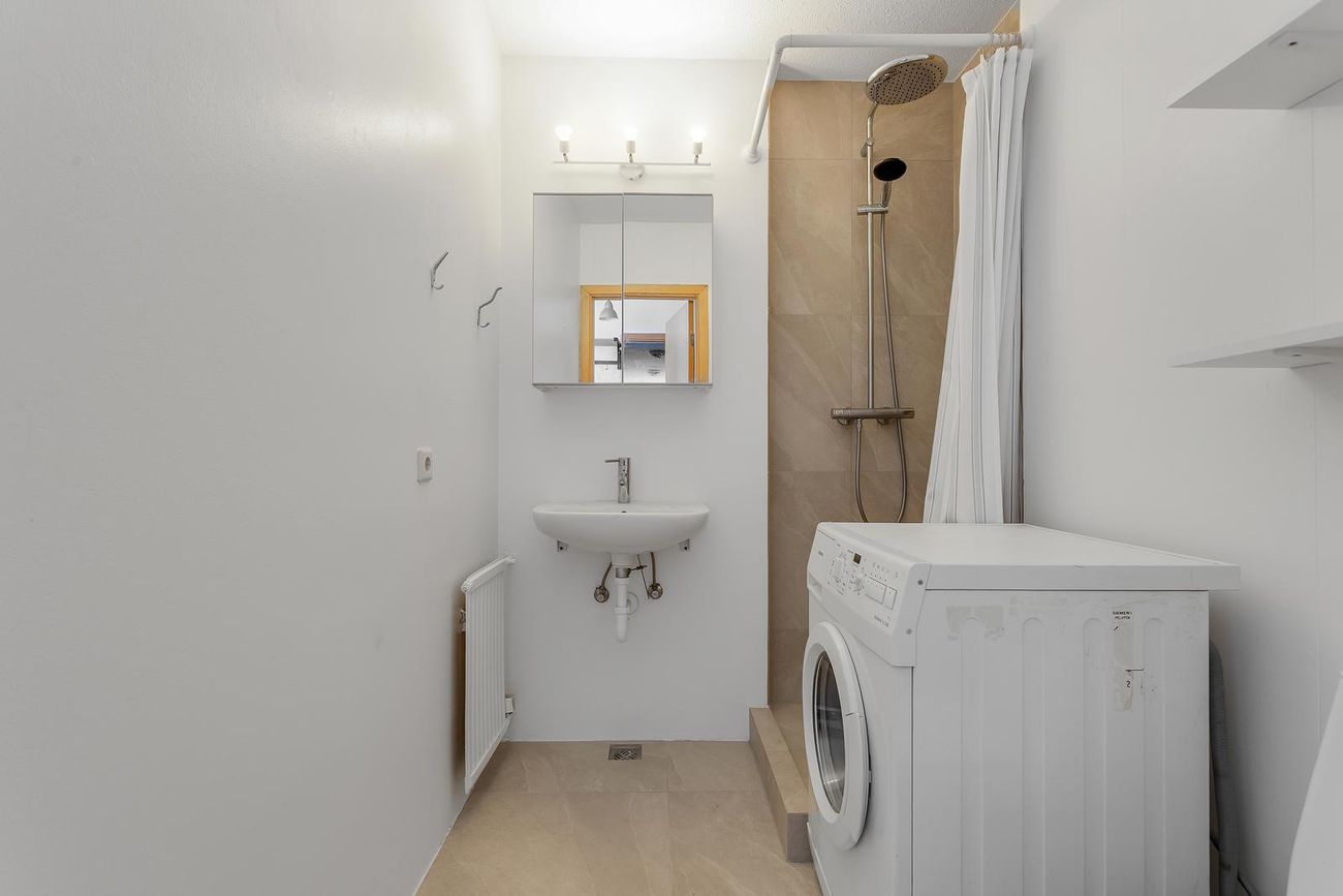 Vallarás 2, 110 Reykjavík