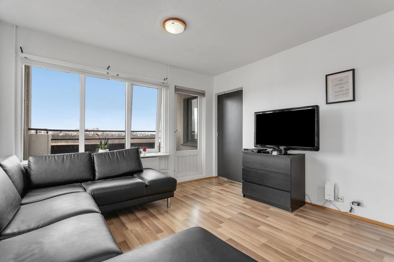 Vallarás 2, 110 Reykjavík