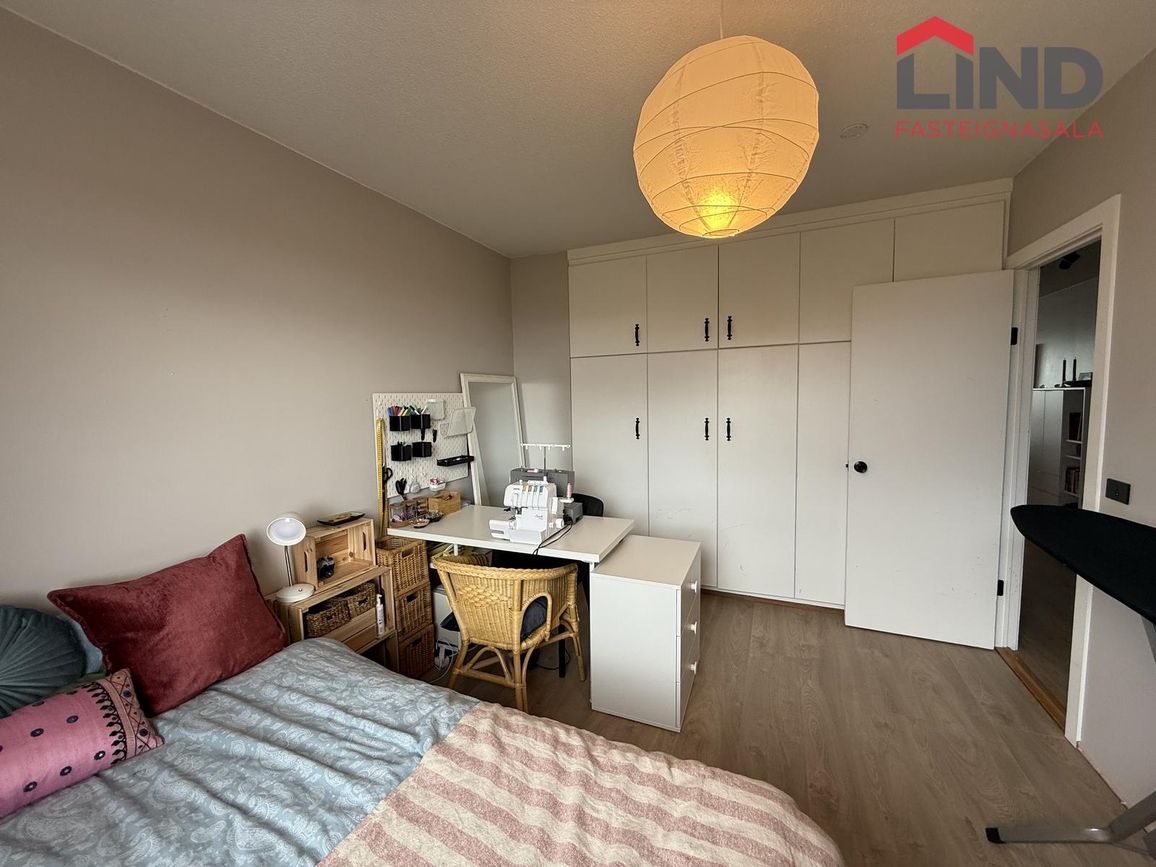 Einigrund 8 - 0301, 300 Akranes