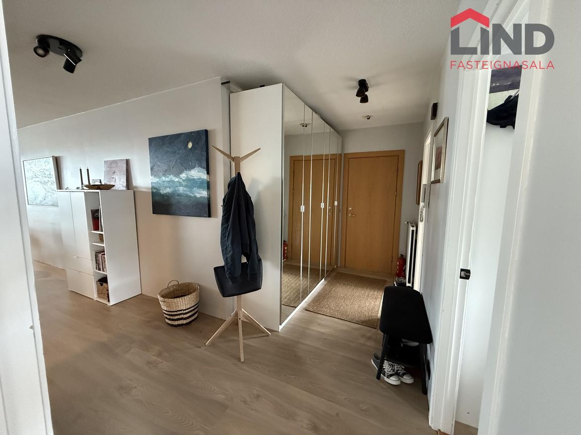 Einigrund 8 - 0301, 300 Akranes