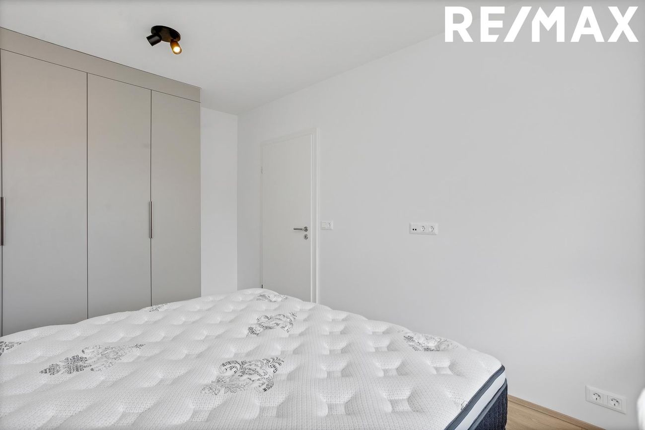 Nónhamar 8D, 221 Hafnarfjörður
