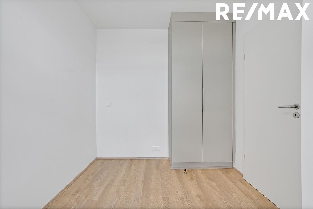 Nónhamar 8D, 221 Hafnarfjörður