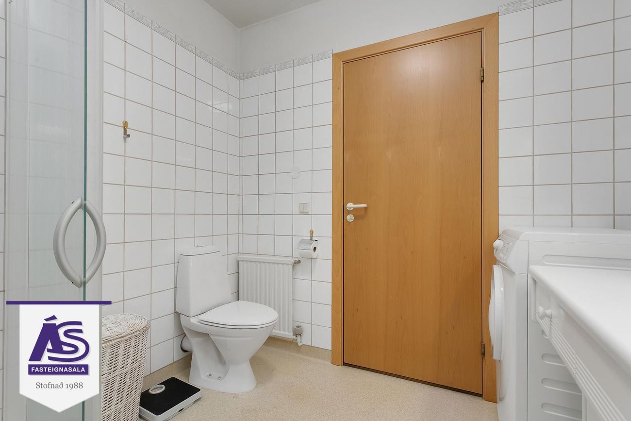Hjallabraut 33, 220 Hafnarfjörður