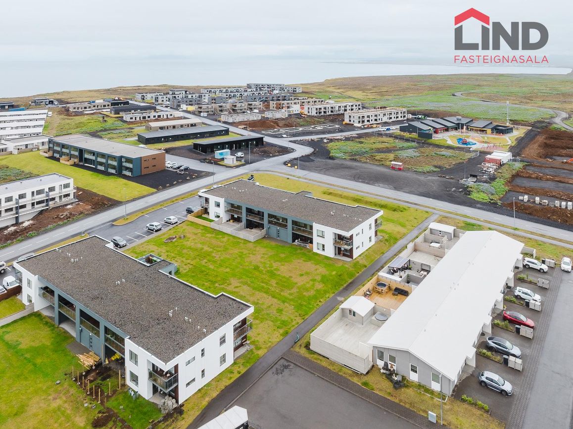 Dalsbraut 36, 260 Reykjanesbær