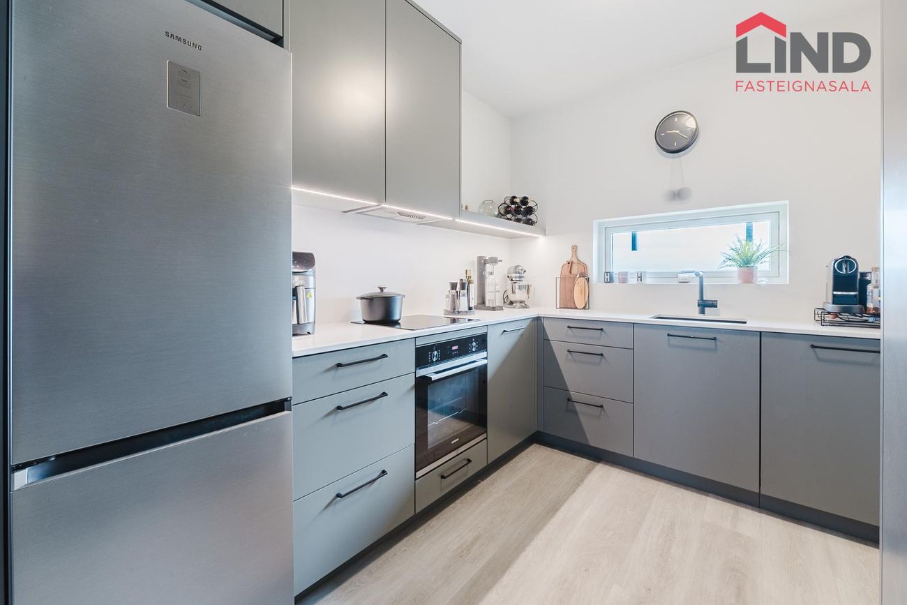 Dalsbraut 36, 260 Reykjanesbær
