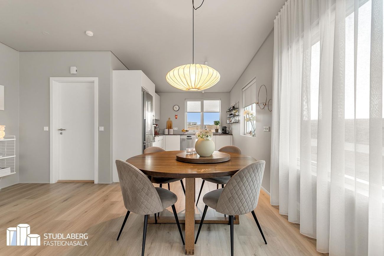 Engjadalur 8, 260 Reykjanesbær