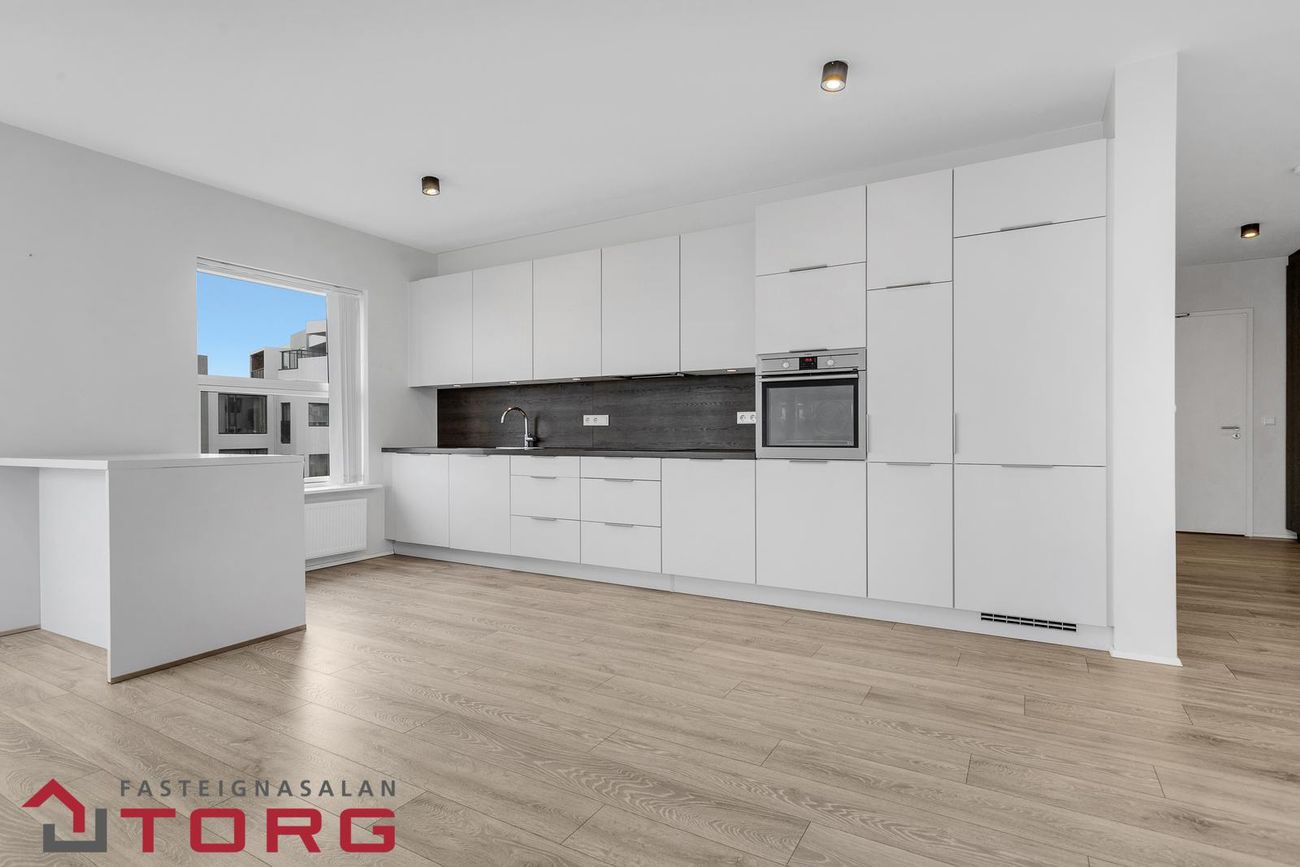 Holtsvegur 13, 210 Garðabær