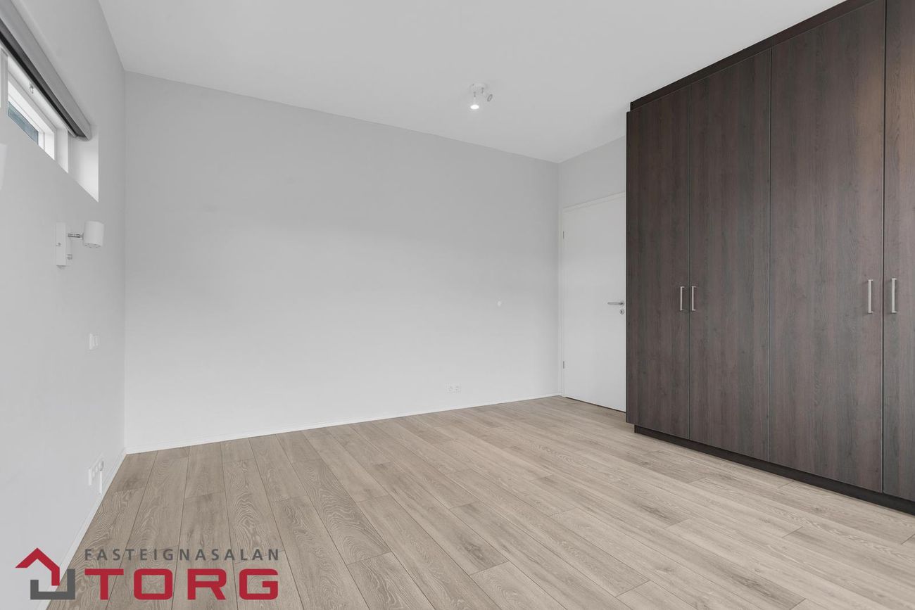 Holtsvegur 13, 210 Garðabær