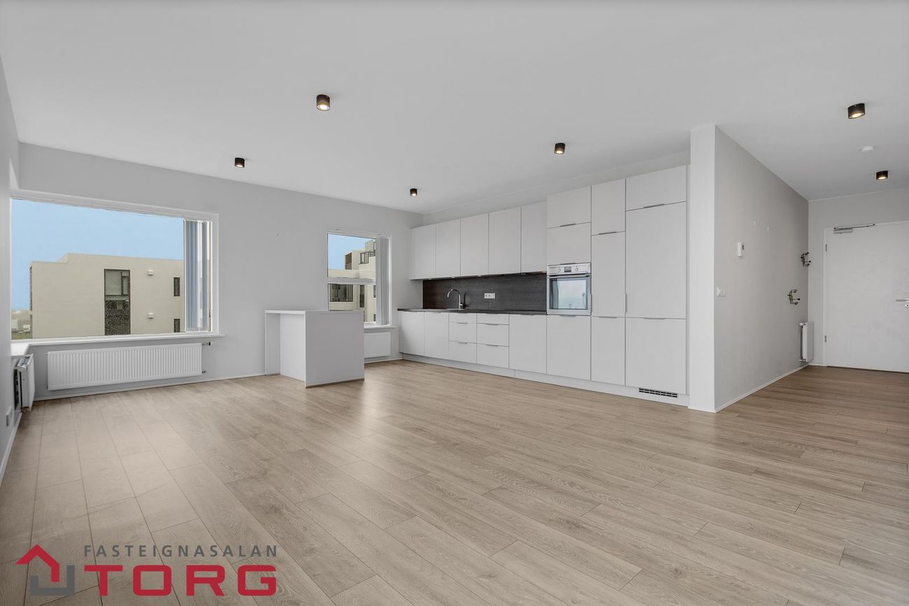 Holtsvegur 13, 210 Garðabær