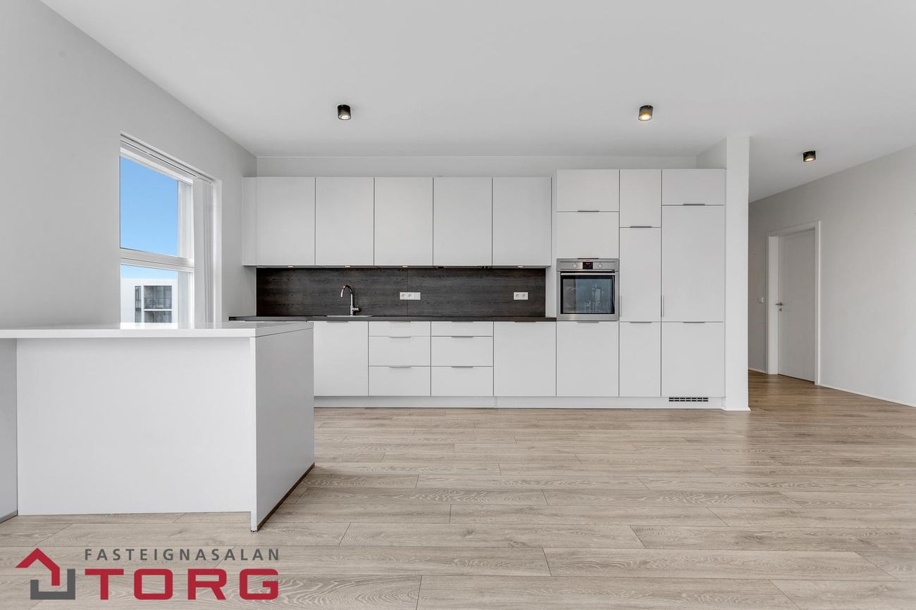 Holtsvegur 13, 210 Garðabær