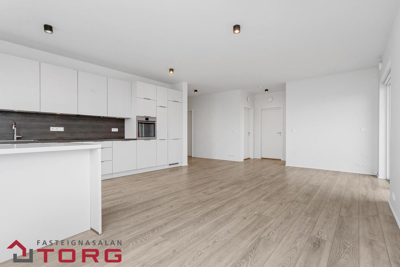 Holtsvegur 13, 210 Garðabær