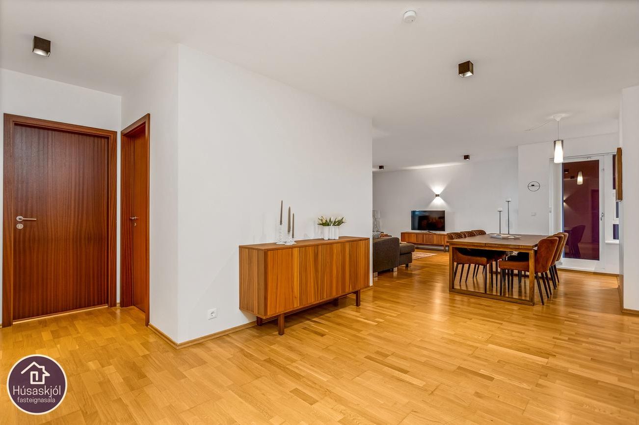 Kristnibraut 77 - 0301, 113 Reykjavík