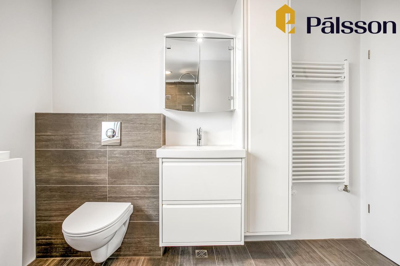 Ásbúðartröð 17, 220 Hafnarfjörður